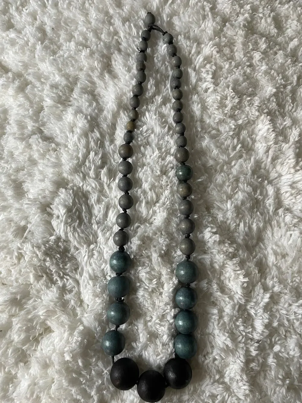 Wooden Round Black Blue Tans Beaded Statement Necklace NEW no tags 28 inches
